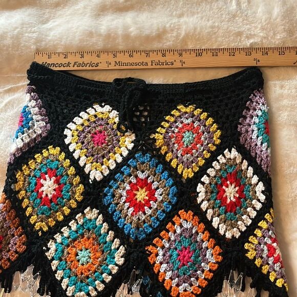 New! AKIRA PACK YOUR BAGS RHINESTONE TRIM CROCHET SKIRT SIZE SMALL - Picture 9 of 13